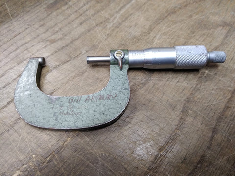 Vtg Mitutoyo 103 262 Outside Micrometer 1 to 2 inch Range 0.0001 Made in Japan