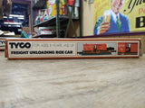 Vtg HO Scale Tyco #930 Freight Unloading Box Car Set #19720 Burlington in Box