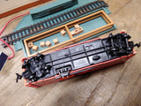 Vtg HO Scale Tyco #930 Freight Unloading Box Car Set #19720 Burlington in Box