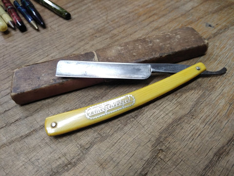 Vtg Finedge Cut Corp Wedged Straight Shaving Razor NY Germany Box in Good Shape!