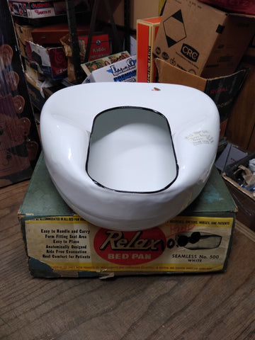 Vtg NOS Jones Relax Enamel Bed Pan No 500 Circa 1940’s NIB Medical Decor NEW!