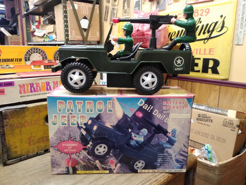 Vtg 1985 Heartland Patrol Jeep Mystery Action Battery Operated Lights Up in Box!