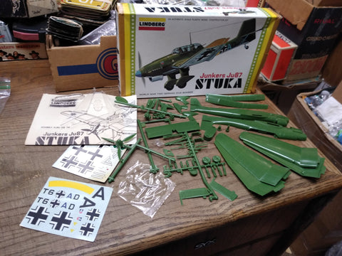 Vtg Lindberg 1975 Junker Ju87 STUKA WW II German Dive Bomber Plastic Model 2312