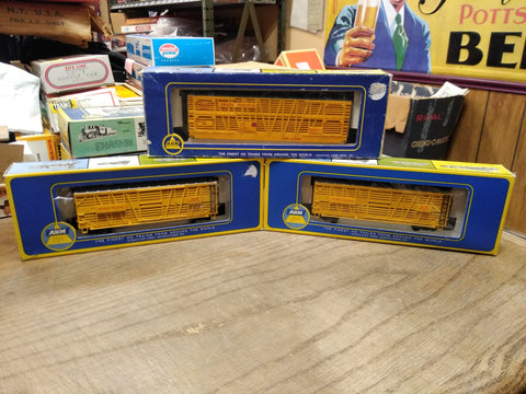 Vtg AHM HO Train 3 Pc Freight Car Lot Union Pacific Livestock Cars w/Boxes