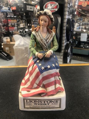 Vintage BETSY ROSS LIONSTONE WHISKY WHISKEY PORCELAIN DECANTER EMPTY
