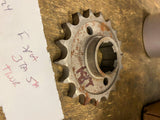 TRIUMPH UNIT 3TA 5TA T100R  Trophy 18 TEETH FRONT SPROCKET 57-1476