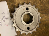 TRIUMPH UNIT 3TA 5TA T100R  Trophy 18 TEETH FRONT SPROCKET 57-1476