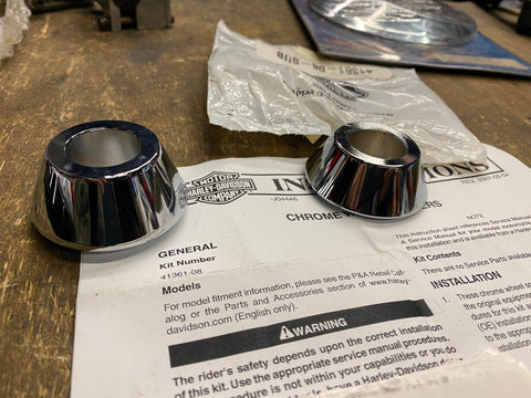Front Chrome Tapered Axle Wheel Spacers Harley Dyna Wide Glide Fat Bob 2008^ OEM