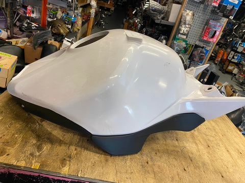 Gas tank cover Honda CBR gsxr zx Yamaha YZF 600 1000 sport bike new! ???