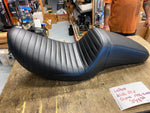 Le Pera Kick Flip Seat Rolled Pleated Harley Dyna 1996-2003 Step FXD Superglide