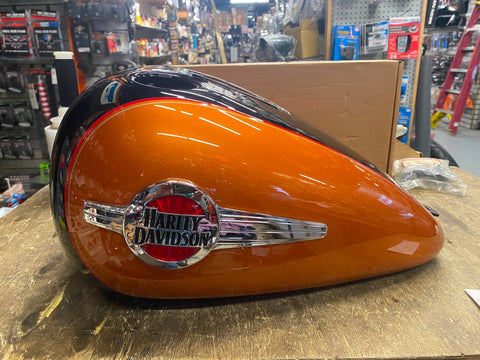 Black Hills Gold Black Quartz Gas Tank Harley Heritage Softail 2017 Emlems Nice!