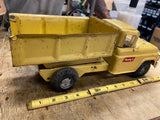 Vtg Buddy L Dump Truck Suspension 1960's Yellow Square body Pressed steel toy