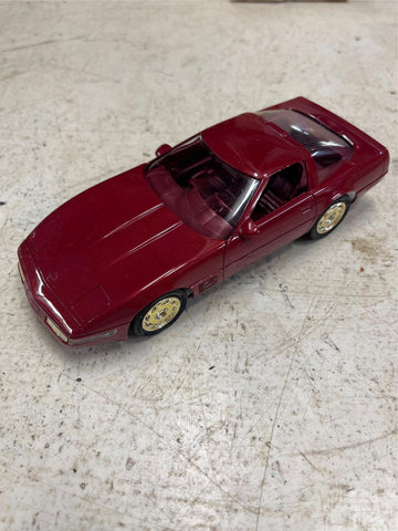 vtg ERTL 1991 Corvette Zr-1 medium brilliant red metallic 1:25 scale car