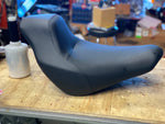 New T/o solo Seat Softail Low rider FXLRS 2018^ Street bob Heritage Fatboy OEM