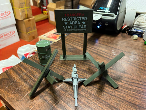 VTG 1984 Hasbro GI JOE missile defense Unit/ machine gun defense lot