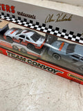 vtg 1993 Matchbox Alan Kulwicki Team convoy Hooters Restaurants super star