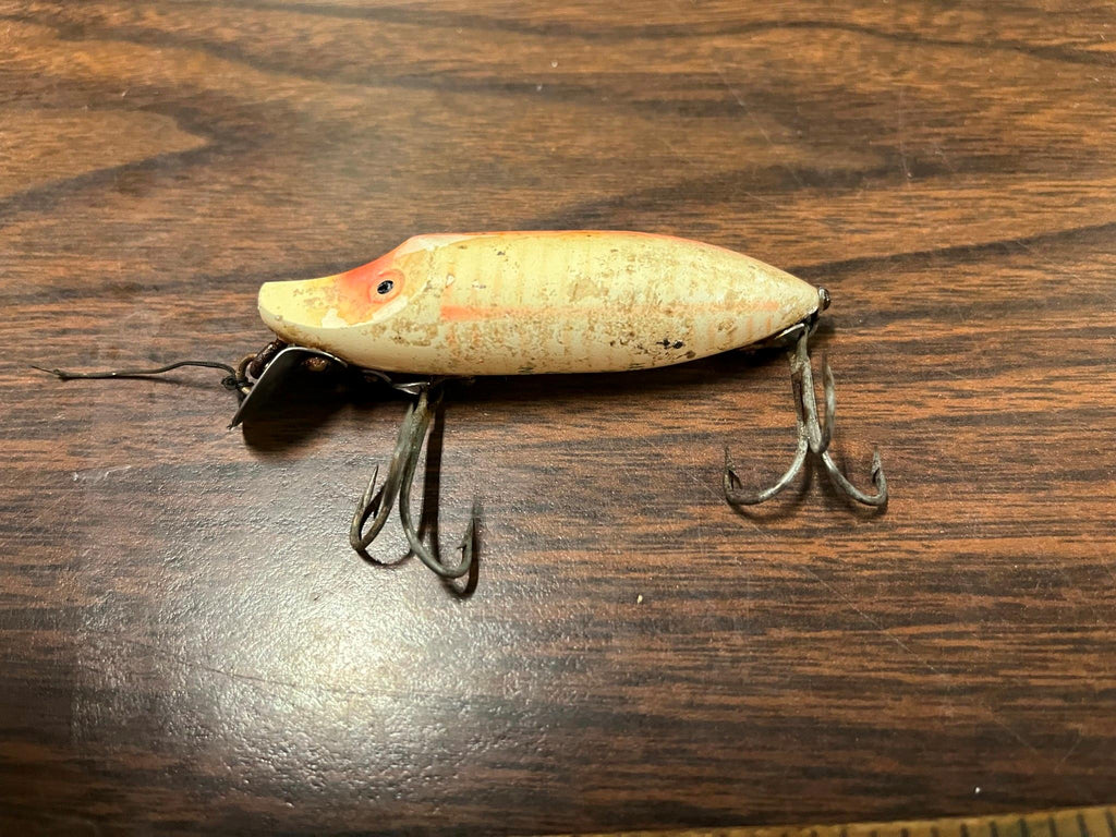 VTG 1970s Heddon River Runt Spook Floater Fishing Lure Pink White – cyclewarehouse.online VTG 1970s Heddon River Runt Spook Floater Fishing Lure Pink White – cyclewarehouse.online