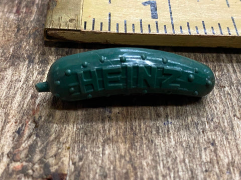 Vtg Heinz Pickle Pin Green 1970's Pgh Pa ketchup Mustard Advertising Collectible