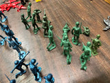 VTG Made in USA Lot of 13 plastic Green toy soldiers Vietnam War