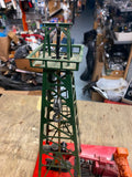 Lionel Oil derrick pumper no. 455 Buildings Bridges Display Post War Very Nice!