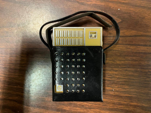 Vintage 1968 RCA 7 Transistor Radio Model RLG 16 Tested Working