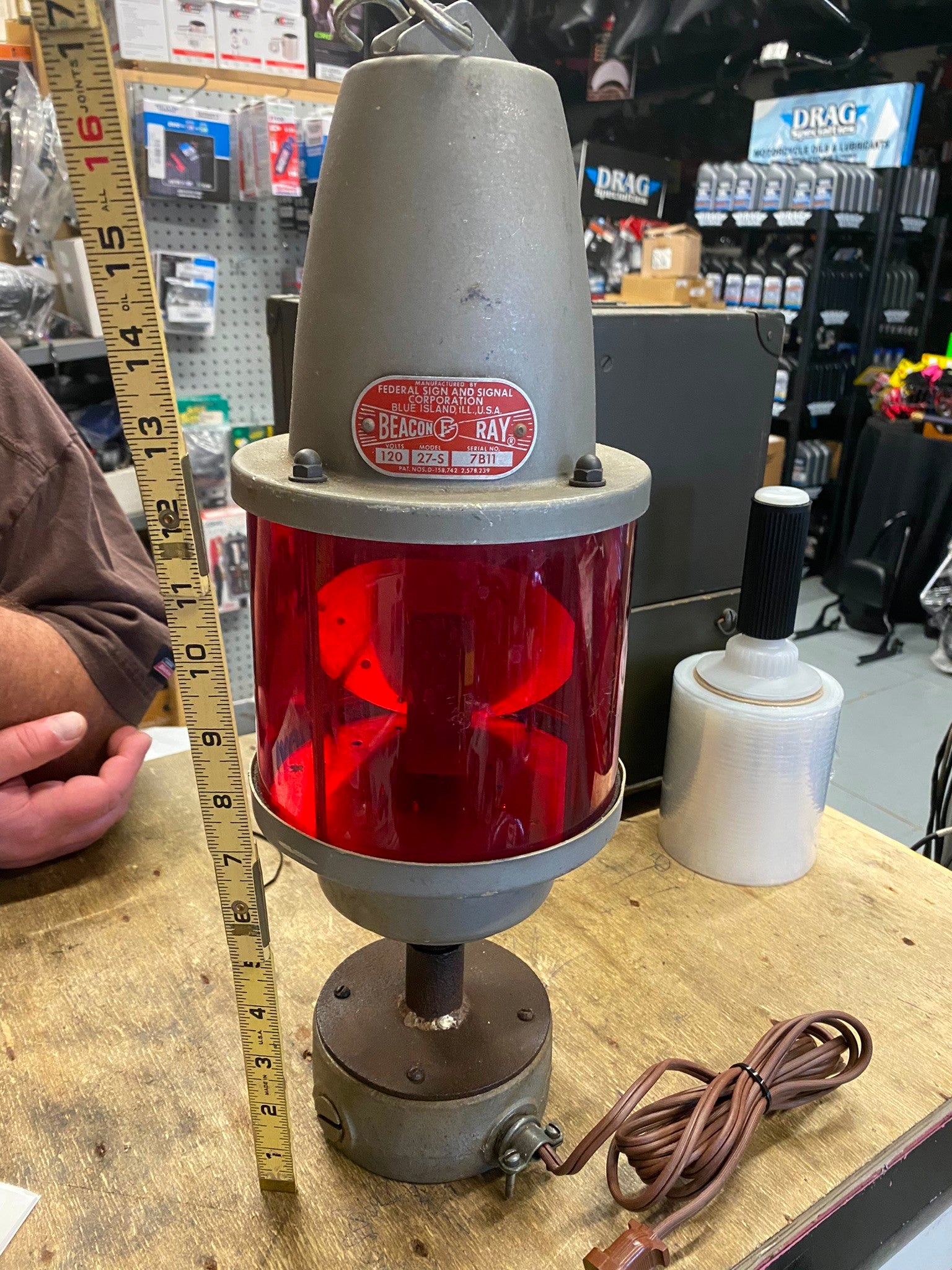 FEDERAL SIGNAL 27S Beacon Ray Red Rotating Light Emergency