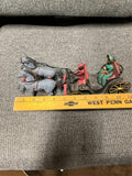 vtg antique unbranded cast iron detachable two horse drawn carriage toy