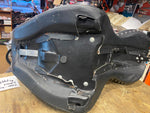 Studded Seat OEM Harley Drivers Backrest Hertage Softail Fatboy 2000-2006 Tourin