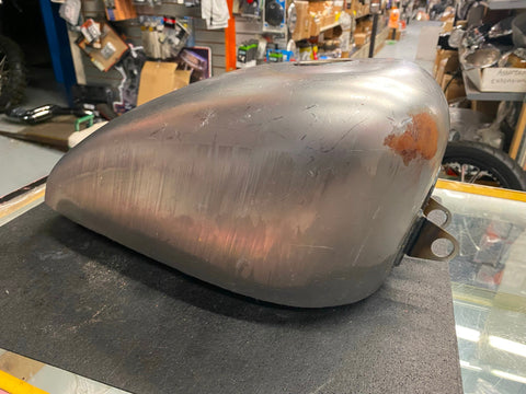 2.5 Gallon Peanut Gas Fuel Tank Harley Sportster Chopper 1982-1994 Rubber Mount