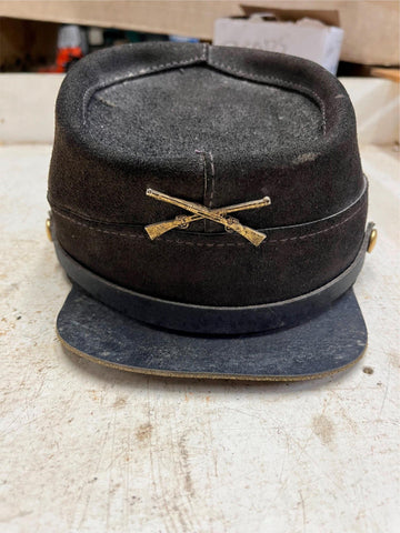 vtg Civil War Reenactment Replica Union blue military hat cap musket pin