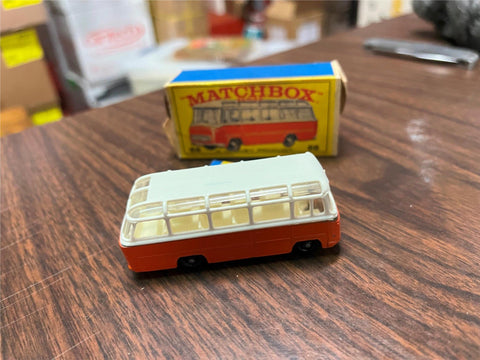 VTG Matchbox Series Lesney 68-3 Mercedes Coach in Orig damaged Box