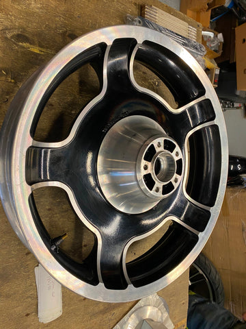 Front Mag Wheel FLHX Street Road King Glide Bagger 3.50x18 25mm FLH ultra Electr
