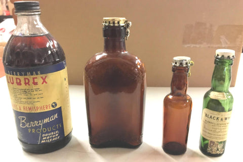 VTG Berryman Lubrex Oil  King George IV Black & White 1 ? Scotland Whisk bottles