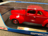 Maisto special edition 1939 Ford Delux coup red 1/18 diecast car