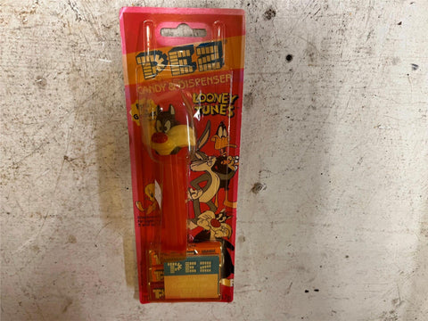 vtg 1995 Pez Looney Tunes Sylvester candy dispenser