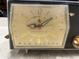 Vintage mid century RCA Victor levermatic table top radio parts or repair