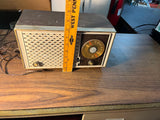 vtg mid century Zenith S-52233 T2518 AM FM Dial Radio Parts or repair