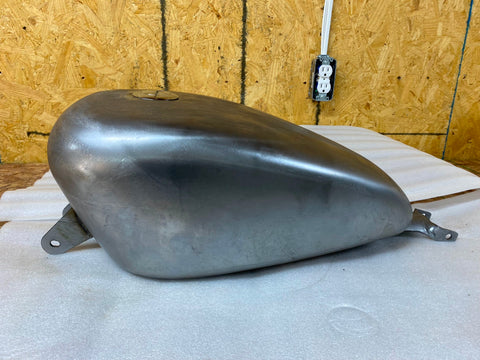 3.3 Gallon Gas Tank Harley Sportster 883 1200 Peanut FI Pop Up Cap 2007^ Bolts!