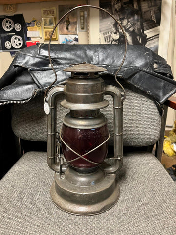 vtg antique 1923 Dietz No.2 D-lite railroad lantern red glass d-lite globe rare